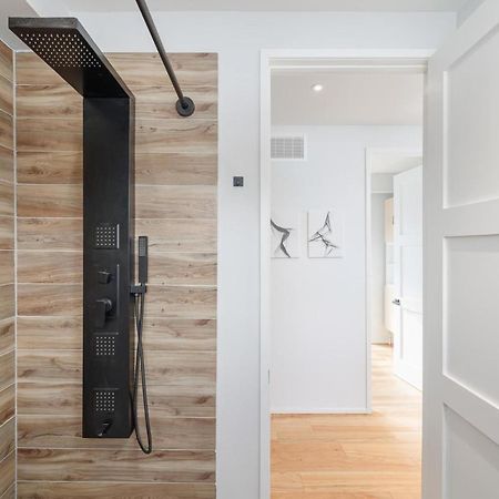 New Modern 1400 Sq Ft Coach House Near Everything Toronto Bagian luar foto