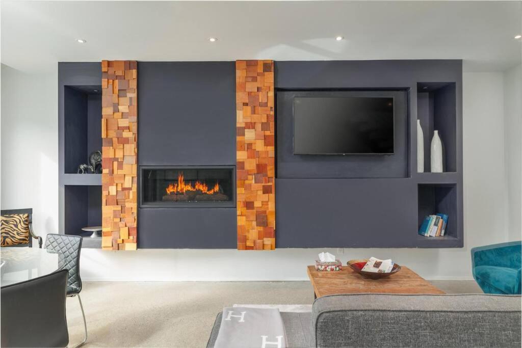 New Modern 1400 Sq Ft Coach House Near Everything Toronto Bagian luar foto