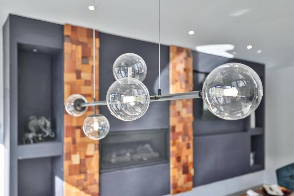 New Modern 1400 Sq Ft Coach House Near Everything Toronto Bagian luar foto