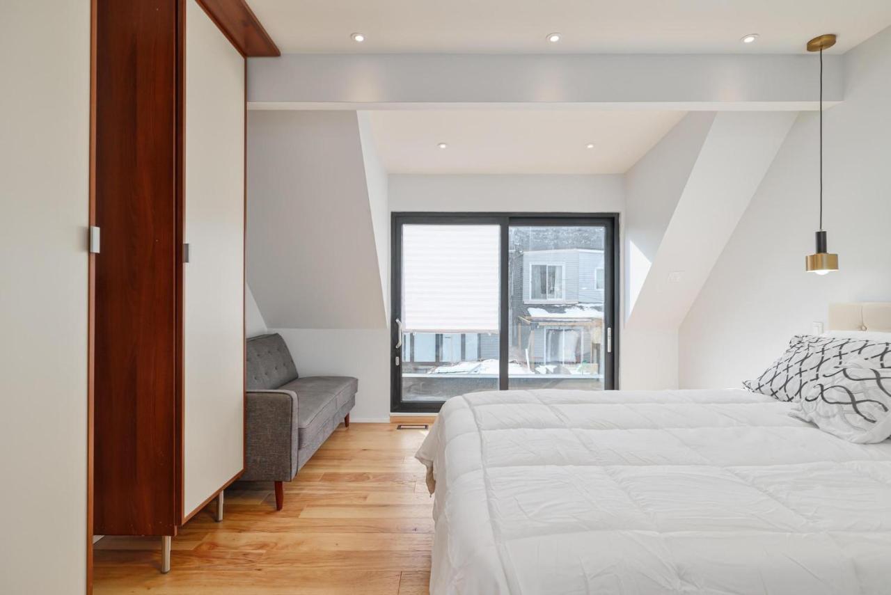 New Modern 1400 Sq Ft Coach House Near Everything Toronto Bagian luar foto