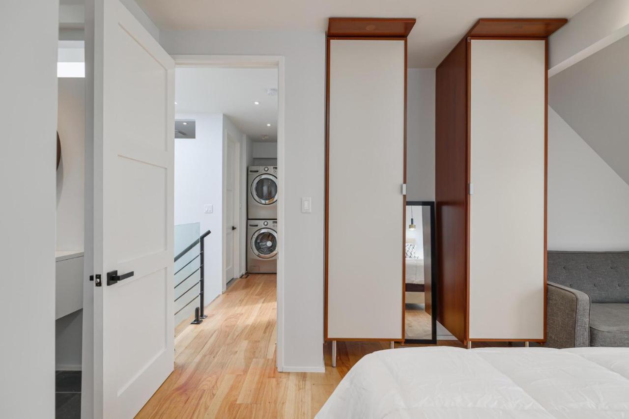 New Modern 1400 Sq Ft Coach House Near Everything Toronto Bagian luar foto