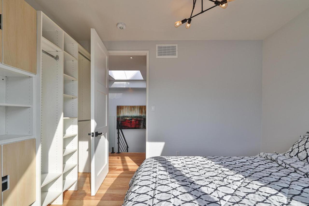 New Modern 1400 Sq Ft Coach House Near Everything Toronto Bagian luar foto