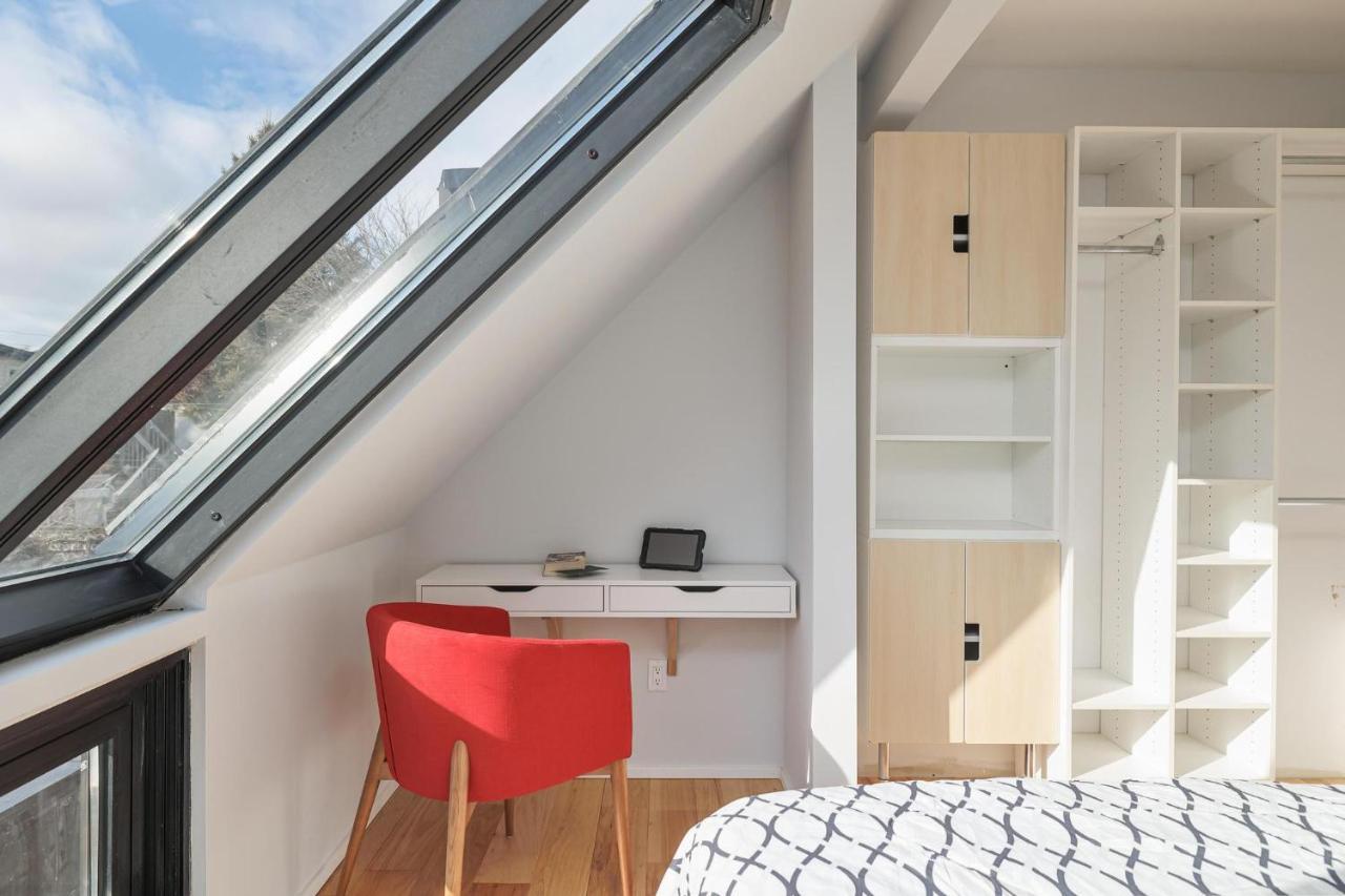 New Modern 1400 Sq Ft Coach House Near Everything Toronto Bagian luar foto