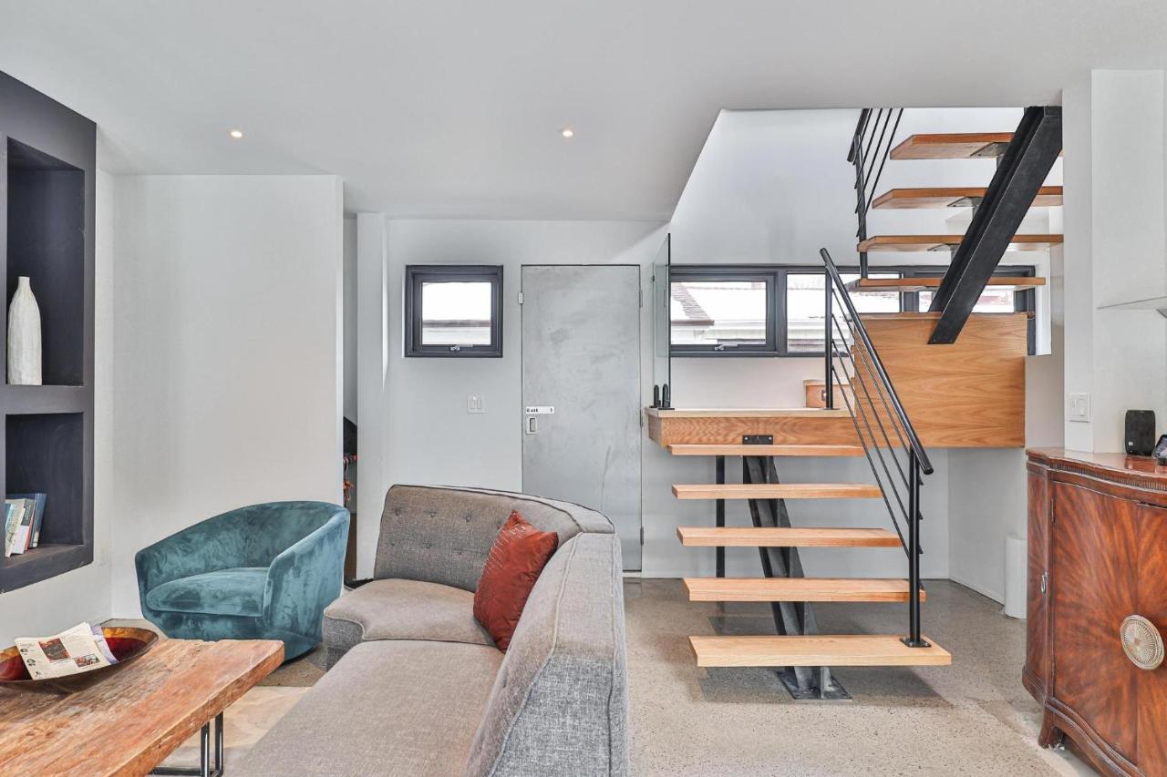 New Modern 1400 Sq Ft Coach House Near Everything Toronto Bagian luar foto