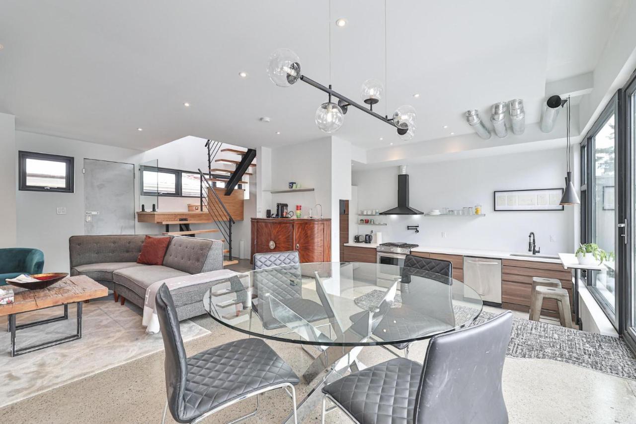 New Modern 1400 Sq Ft Coach House Near Everything Toronto Bagian luar foto